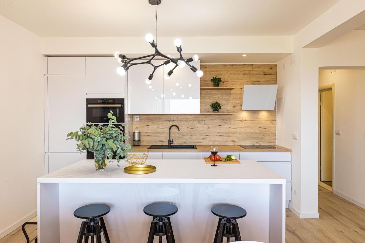 Apartmani Ana Kaštela Extérieur photo