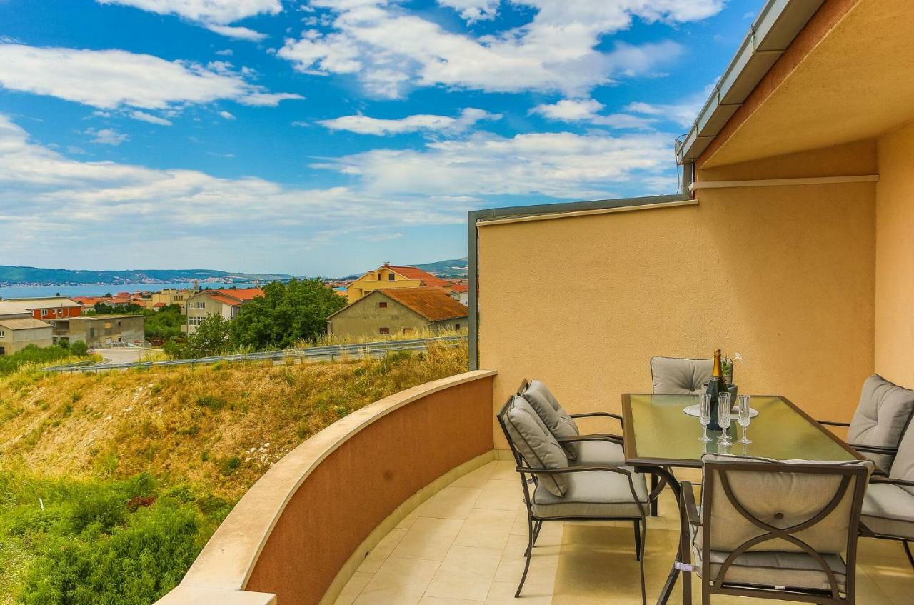 Apartmani Ana Kaštela Extérieur photo