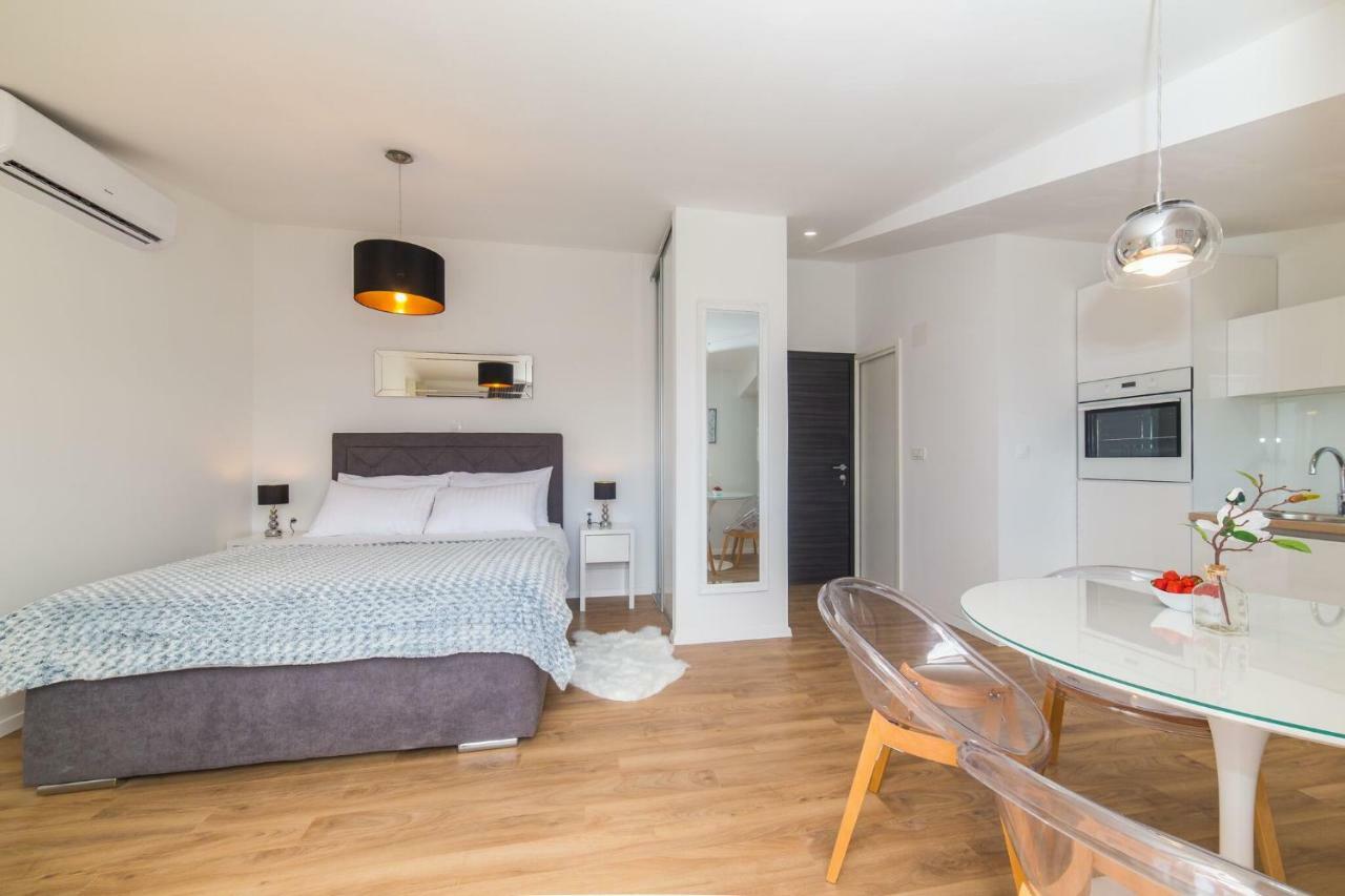 Apartmani Ana Kaštela Extérieur photo