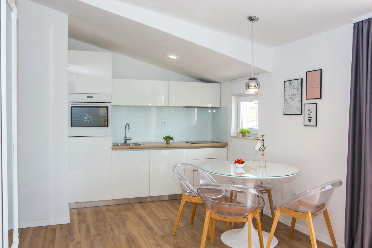 Apartmani Ana Kaštela Extérieur photo